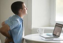 عملك يتطلب الجلوس طوال اليوم؟ إليك منتجات عصرية تمنحك الراحة