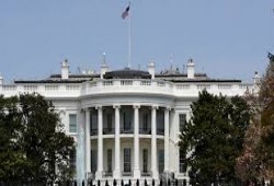 كورونا ينتشر بالبيت الأبيض.. إصابة المتحدثة الرسمية