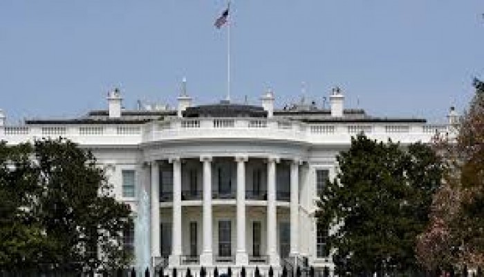 كورونا ينتشر بالبيت الأبيض.. إصابة المتحدثة الرسمية