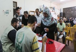 "الإغاثة التركية" توزع كفالات مالية على أيتام في غزة