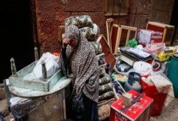 80% من الشعب فقراء ونصف الشباب يبحثون عن الهجرة وتراجع النمو