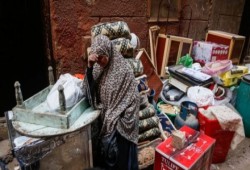 80% من الشعب فقراء ونصف الشباب يبحثون عن الهجرة وتراجع النمو