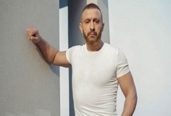 "mbc مصر" تحذف مقطعا للفنان السقا غنى فيه لفلسطين