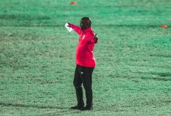 صحف جنوب أفريقيا تحتفي بموسيماني بعد فوز الأهلي على الوداد