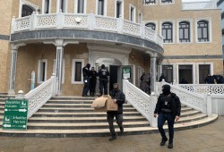 وزير العدل التركي يدين دخول الشرطة الألمانية مسجدا بالأحذية ببرلين