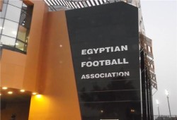 اتحاد الكرة يناقش شكل الدوري الجديد