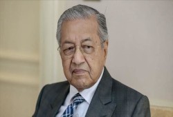 مهاتير محمد: يحق للمسلمين معاقبة الفرنسيين
