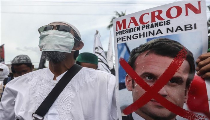 فرنسا.. وزير سابق يصف الرسوم المسيئة للرسول بـ"المقززة"