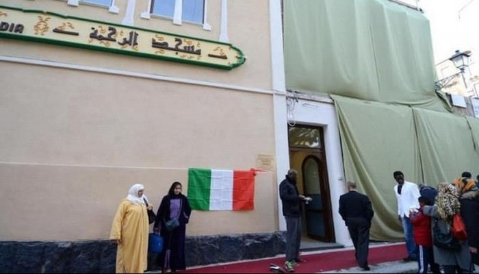 خارجية إيطاليا تدعو أوروبا لسن قوانين لتشديد الرقابة على المساجد!!!