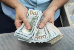 محللون الدولار سيبقى ضعيفا سواء بقى ترامب أو رحل