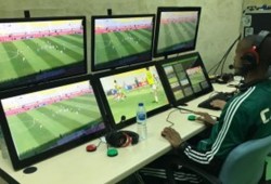 إصابة حكام الـ"VAR" لمواجهة الزمالك والرجاء بفيروس كورونا