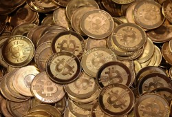 نقل مليار دولار من عملة بيتكوين في ظروف غامضة