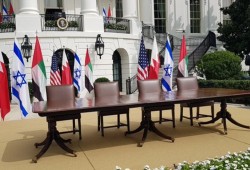 رجل أعمال مقرب من أبو ظبي يزعم أن فوز بايدن يزيد فرص الحرب بالشرق الأوسط