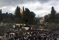 خطيب الأقصى يدعو لإنجاز المصالحة وإجراء الانتخابات لمواجهة التحديات