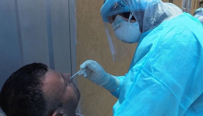 كورونا.. فقدان حاسة الشم أهم من الحمى