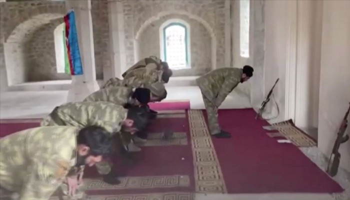 عقب 28 عاما.. إقامة أول صلاة جمعة بـ"شوشة" الأذربيجانية