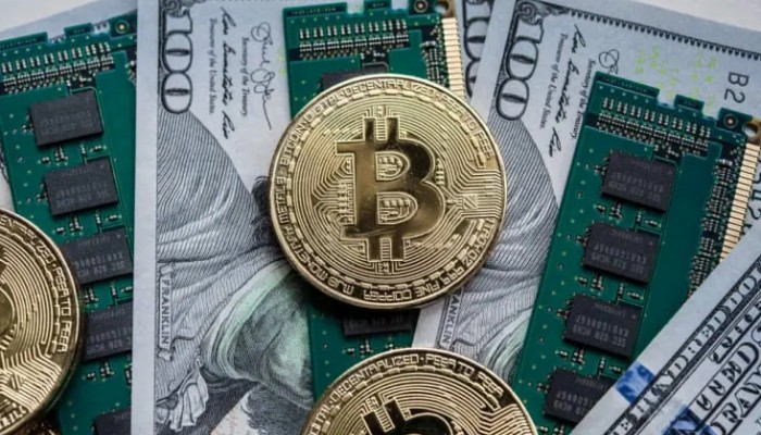 سعر البيتكوين يواصل الارتفاع ليتعدى 16,000 دولار