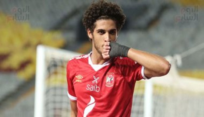 الأهلي يوافق على بيع أحمد الشيخ لبيراميدز والتراجع عن ضم فاروق
