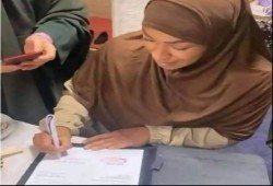 بطلة ملاكمة هولندية سابقة تعتنق الإسلام