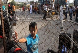 تقرير دولي: 16 مليار دولار خسائر غزة في عقد بسبب الحصار