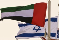معاريف: حاكم دبي تحفظ على تقارب الإمارات مع تل أبيب