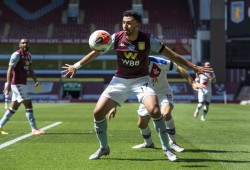 انتقادات لتريزيجيه بعد إضاعة الكثير من الفرص السهلة