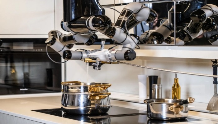 روبوت المطبخ الذكي يأتي بسعر خيالي