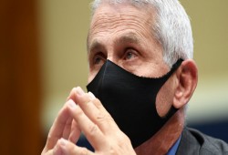 هل ارتداء قناعين أفضل من قناع واحد لمواجهة كورونا؟