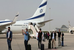 قناة عبرية: قتلة وتجار مخدرات إسرائيليين فروا مؤخرا إلى دبي