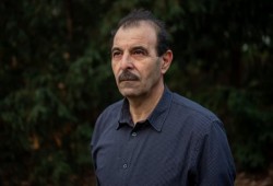 حقوقي سوري يروي قصة لقائه صدفة بجلّاده بألمانيا