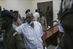 السودان.. القضاء يرفض إسقاط محاكمة البشير عن انقلاب 1989