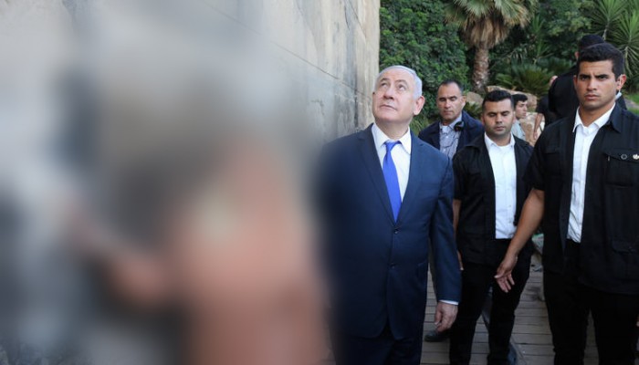 بعد ريفلين.. نتنياهو يقتحم المسجد الإبراهيمي