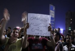 استياء بالجيش والمخابرات العامة من تعامل السيسي مع الغضب الشعبي