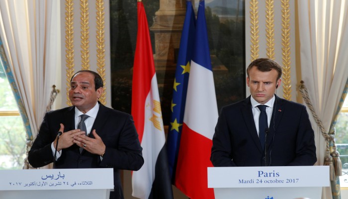 عريضة فرنسية تطالب ماكرون بالضغط على السيسي بملف حقوق الإنسان