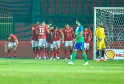 الأهلي يبدأ مشوار الدفاع عن لقب الدوري بثلاث طعنات للمقاصة