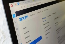 أضف جهات اتصالك إلى حساب Zoom بسهولة