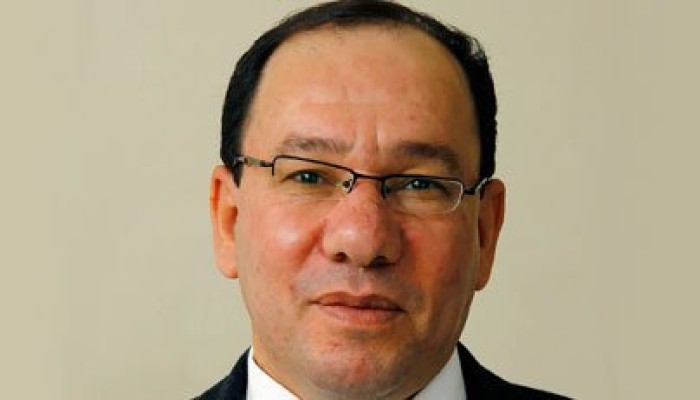 تعويم الطاغية الشاحط