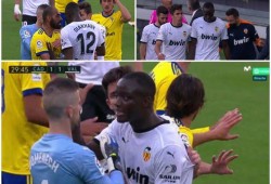 بسبب العنصرية.. لاعبو فالنسيا يغادرون الملعب لمدة 25 دقيقة