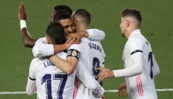 مواعيد مباريات اليوم الأحد والقنوات الناقلة