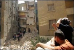 مصرع ثلاثة أشخاص وإصابة رابع في انهيار منزل بالجيزة