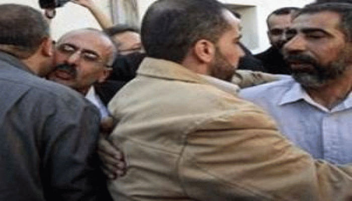 إغلاق حكومة هنية ملف الاعتقال السياسي .. نافذة أمل جديدة لإنجاح الحوار (تقرير)