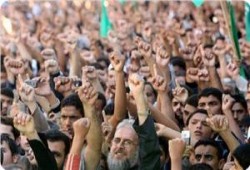 مسيرة حاشدة لحماس برفح للتنديد بجرائم عباس وأجهزته بالضفة