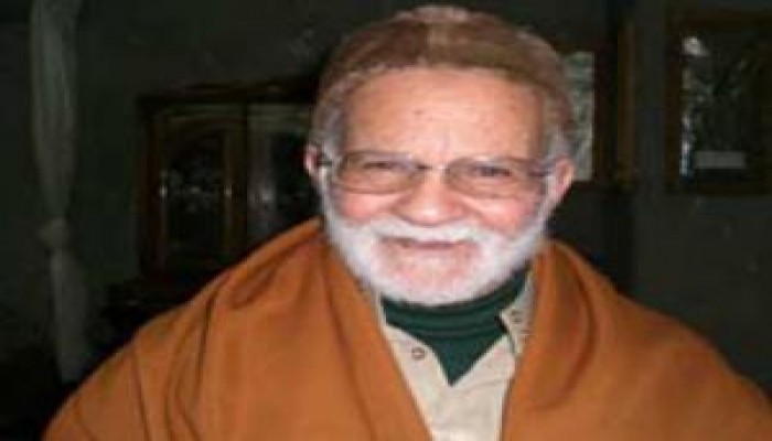 نقل الحاج فرج النجار للعناية المركزة بعد إصابته بجلطة فى المخ