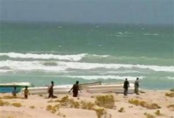 الإسلاميون الصوماليون يطاردون خاطفي الناقلة السعودية
