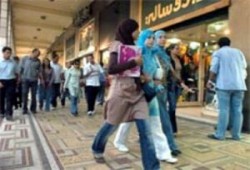فى تونس.. خلع الحجاب إجباري قبل دخول المساجد !!!