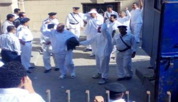 المحكمة تخلى سبيل 7 من إخوان الإسكندرية والداخلية تعتقلهم