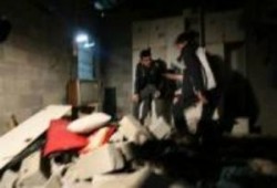 غارتان إسرائيليتان تستهدفان ورشتين في قطاع غزة
