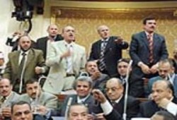بعد مجزرة غزة... الكتلة تتهم الحكومة بالتآمر لصالح الصهاينة