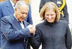 إلى أين كان أبو الغيط يأخذ بيد ليفني إلى الكاميرات أم إلى عمق القطاع ؟؟ بقلم وائل الحدينى