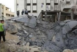 المساجد أهداف لغارات الصهاينة